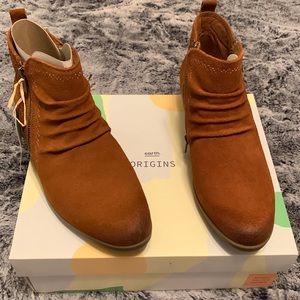 NWT! Earth origins booties